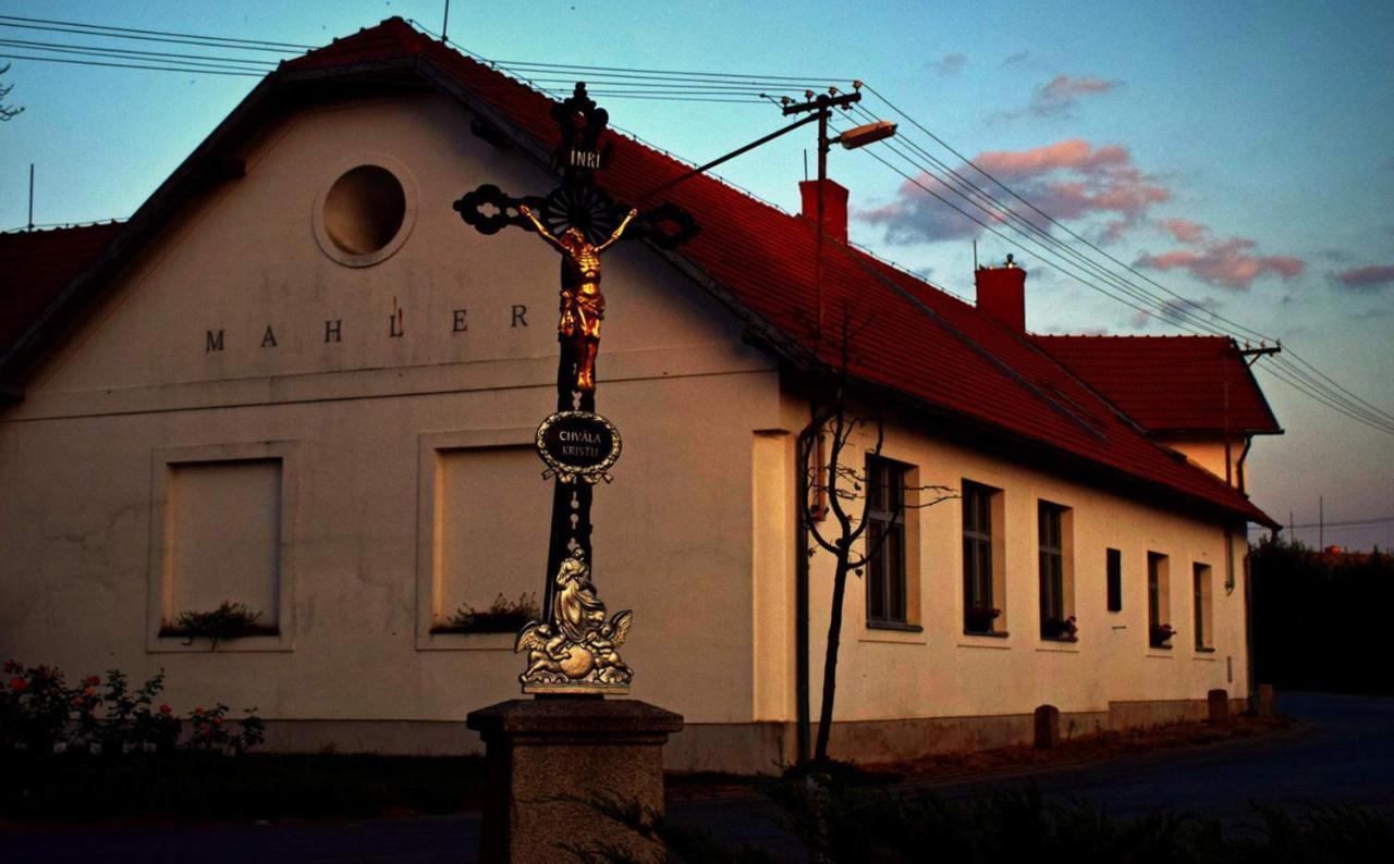Mahler Penzion Kaliste  Exterior foto